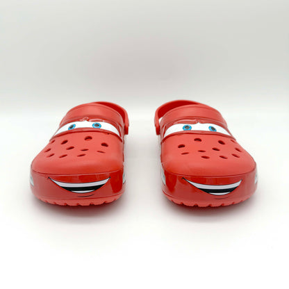Crocs Classic Clog Lightning McQueen – Frontalansicht | MW Sneakergoods