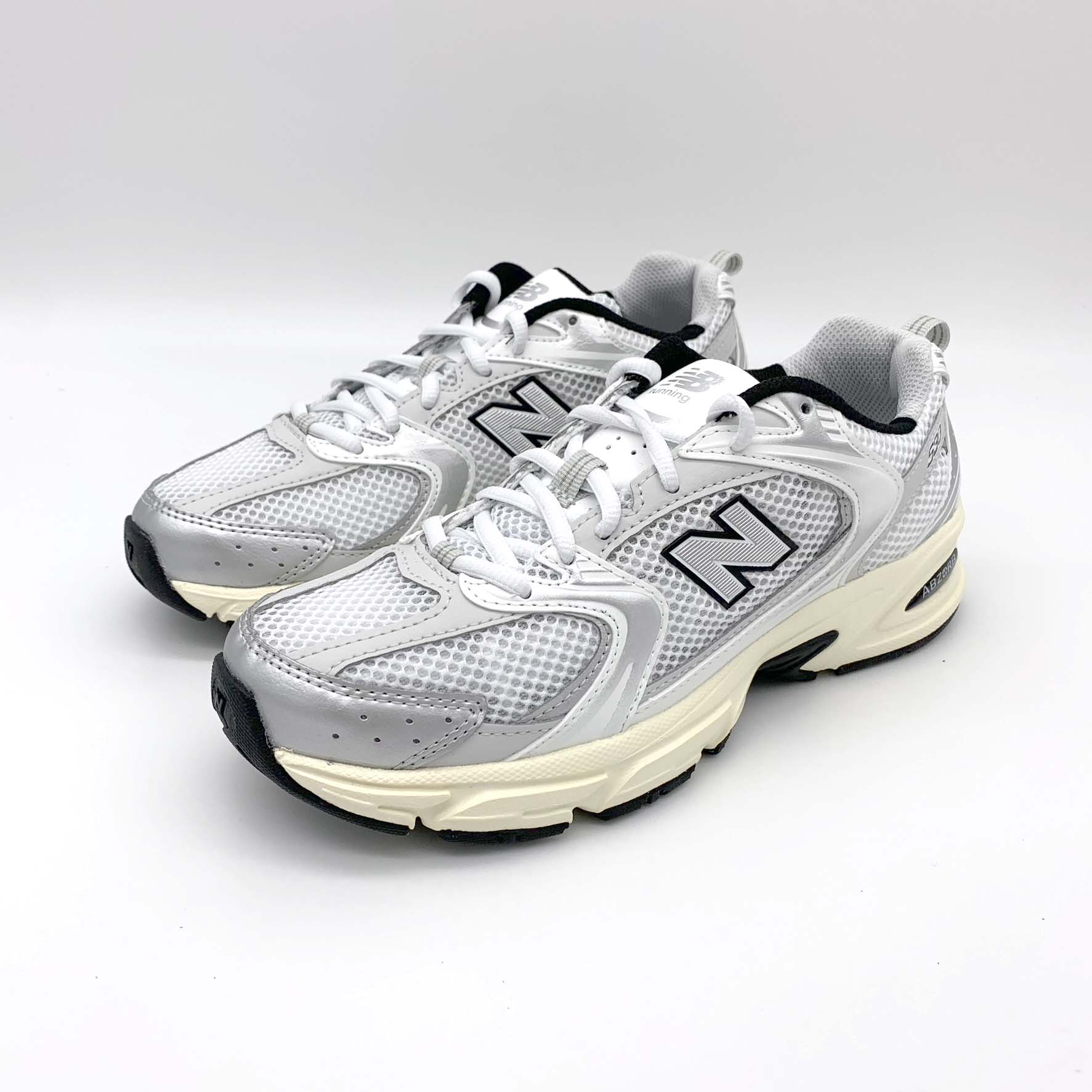 New Balance 530 Silver Cream