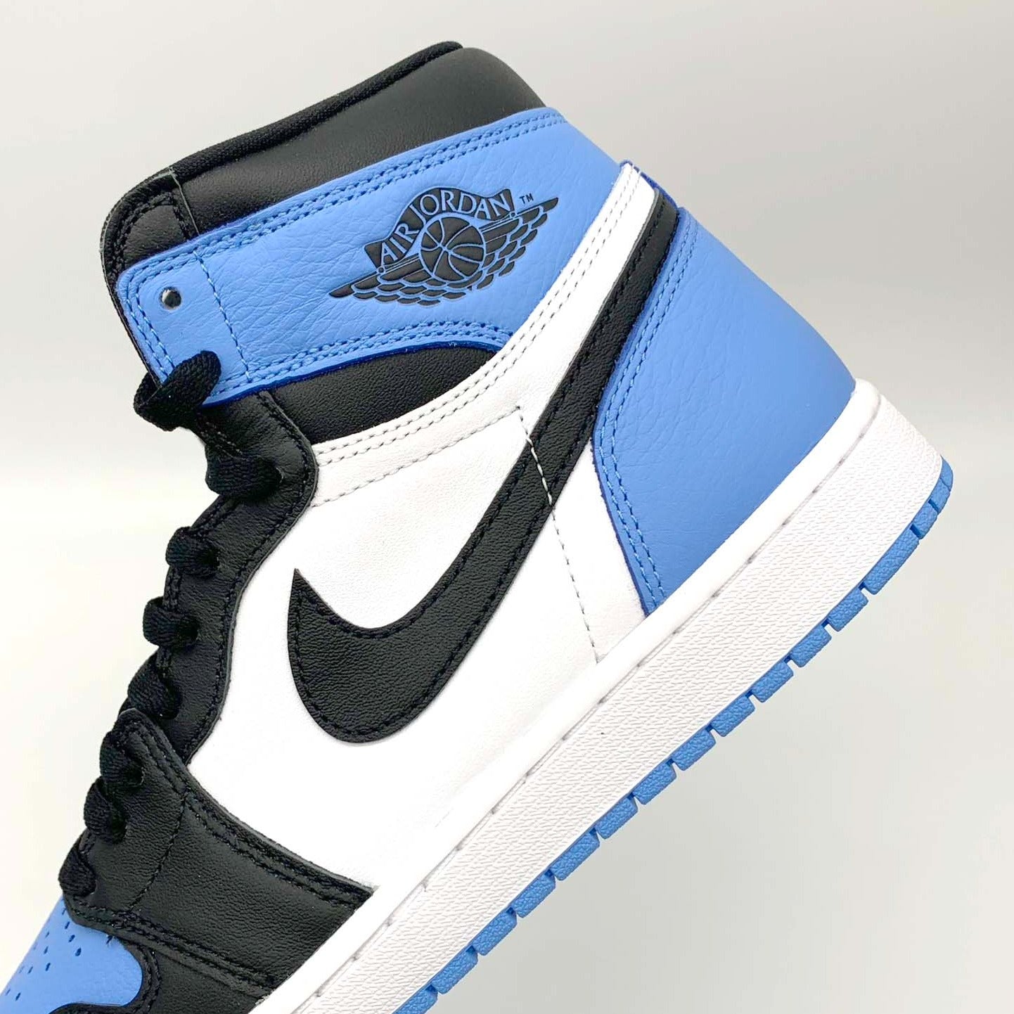 Jordan 1 Retro High OG UNC Toe
