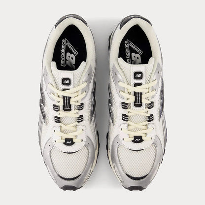New Balance 204L Silver Metallic Black