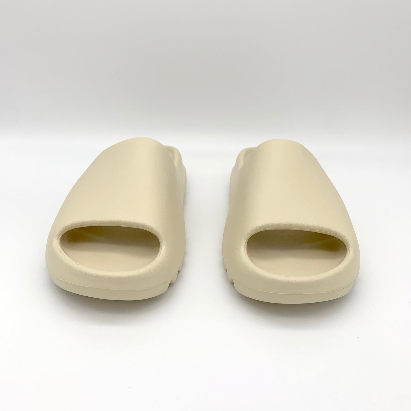 adidas Yeezy Slide Bone – Rückansicht | MW Sneakergoods