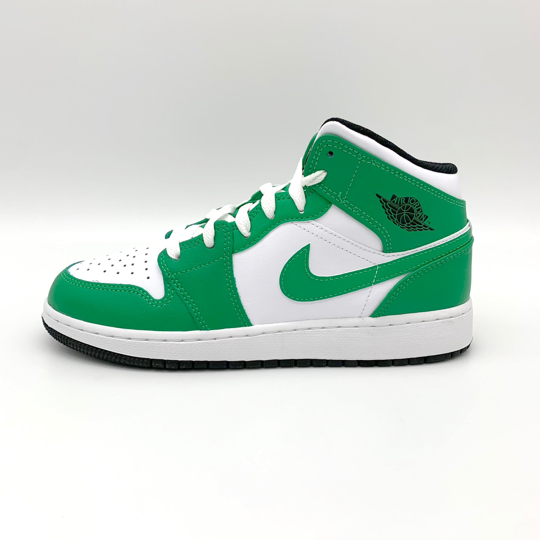 Jordan 1 Mid Lucky Green – Frontalansicht | MW Sneakergoods