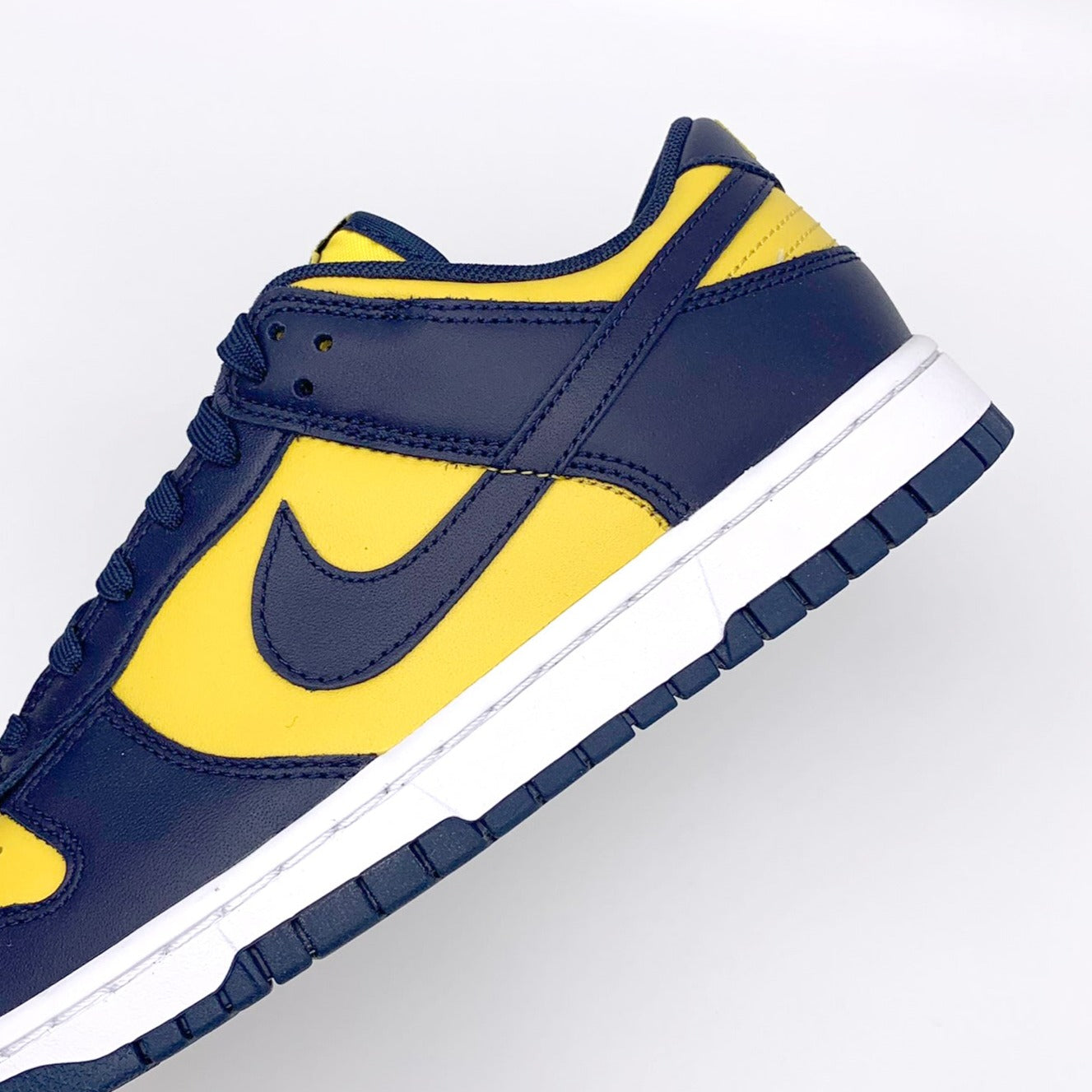 Nike Dunk Low Michigan