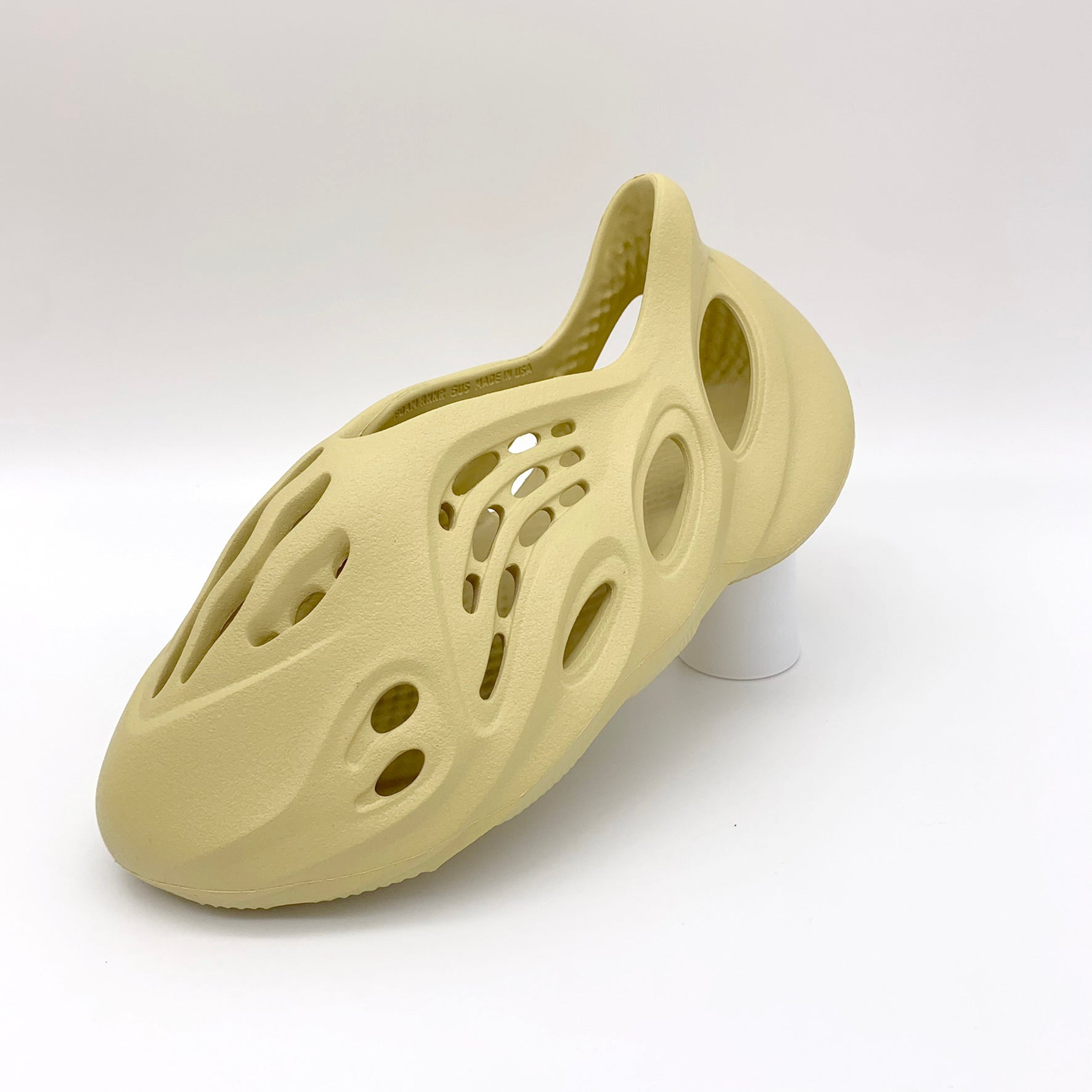 adidas Yeezy Foam RNNR Sulfur – Sohle | MW Sneakergoods
