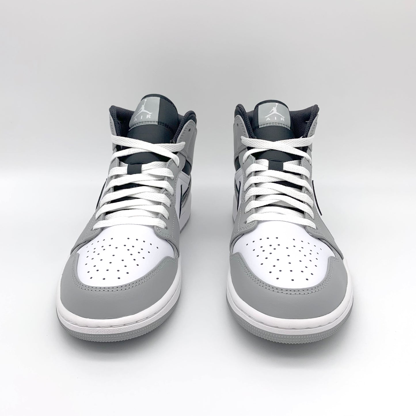 Jordan 1 Mid Light Smoke Grey Anthracite – Rückansicht | MW Sneakergoods