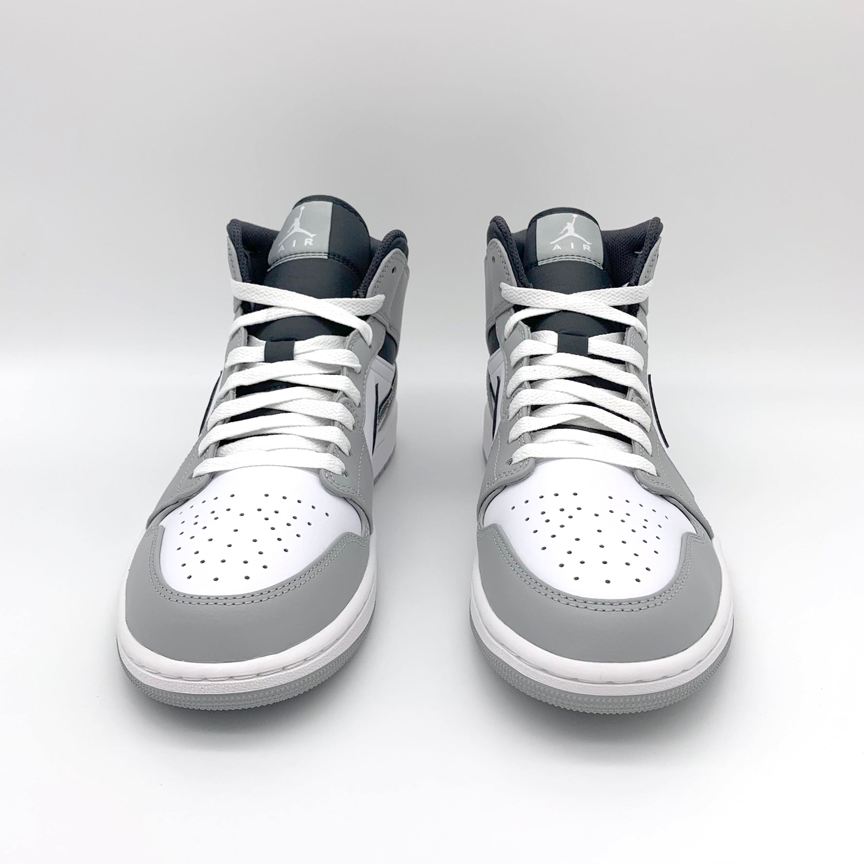 Jordan 1 Mid Light Smoke Grey Anthracite – Rückansicht | MW Sneakergoods