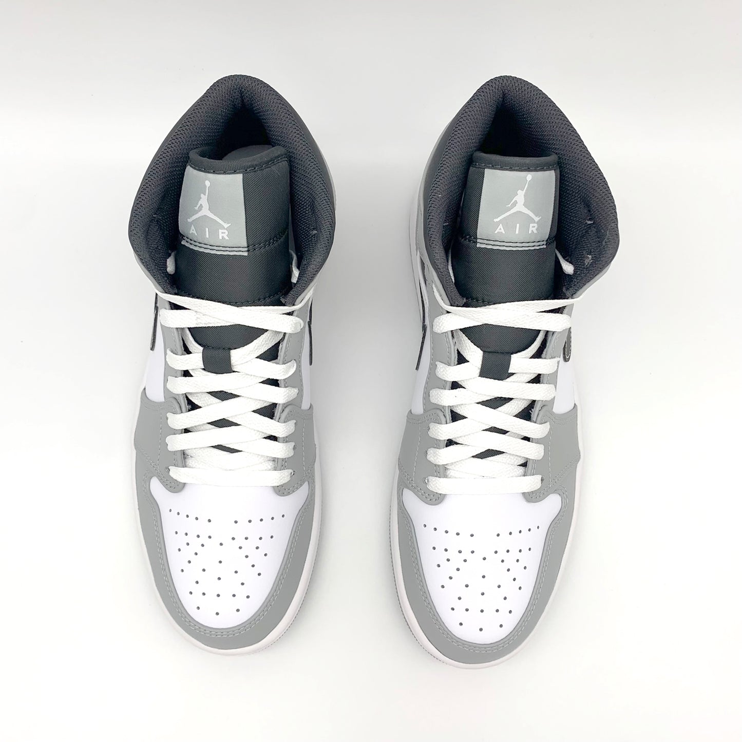 Jordan 1 Mid Light Smoke Grey Anthracite – Detailansicht | MW Sneakergoods