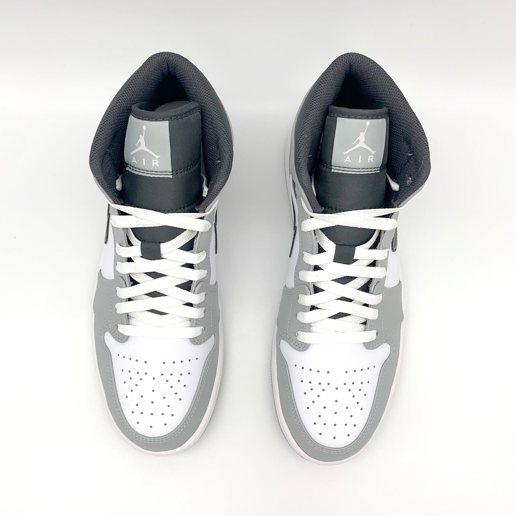 Jordan 1 Mid Light Smoke Grey Anthracite – Detailansicht | MW Sneakergoods