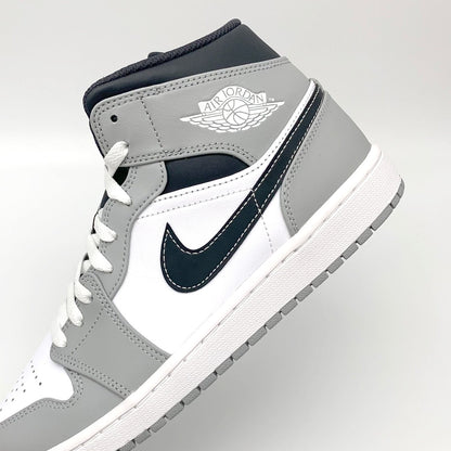 Jordan 1 Mid Light Smoke Grey Anthracite – Seitenansicht | MW Sneakergoods