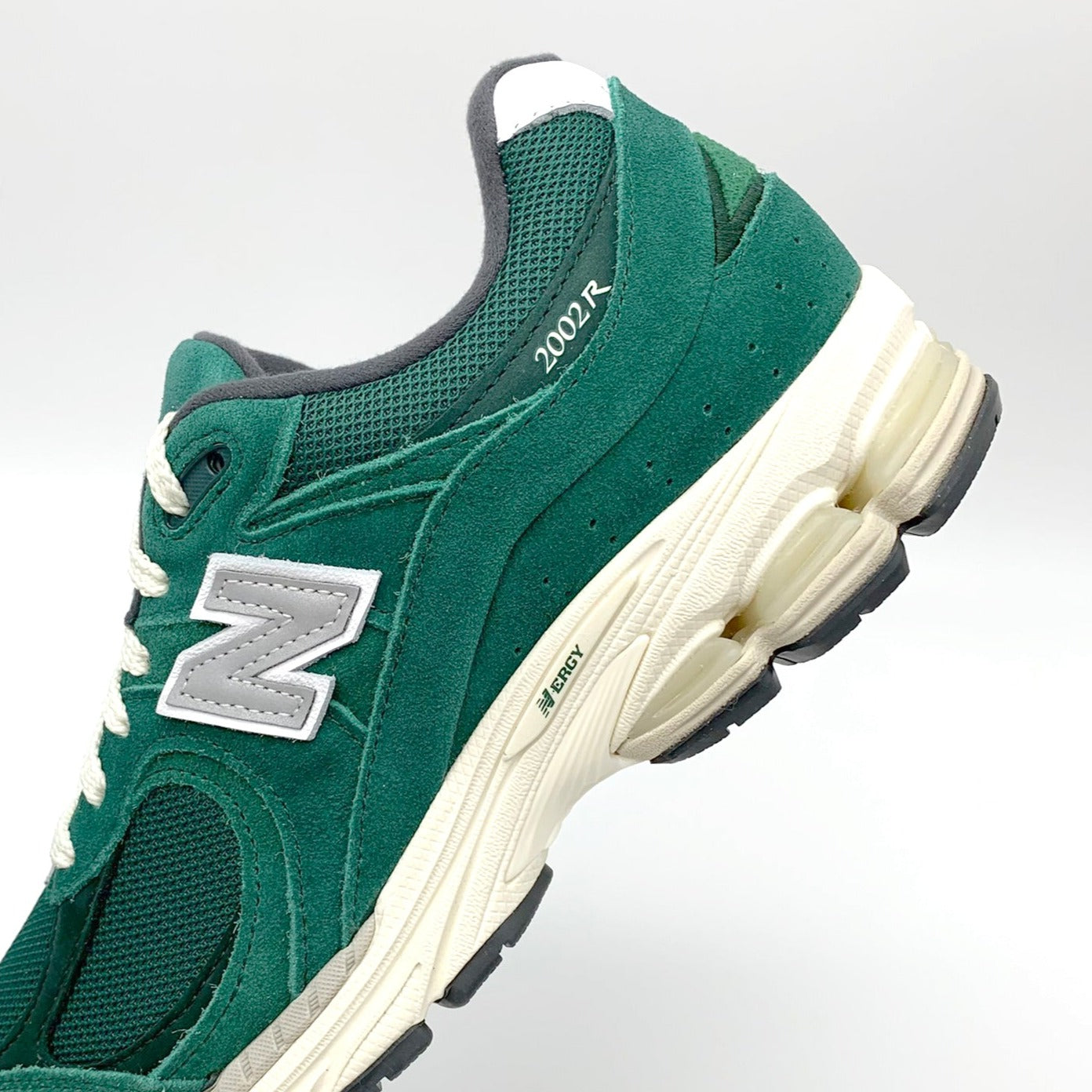 New Balance 2002R Nightwatch Green