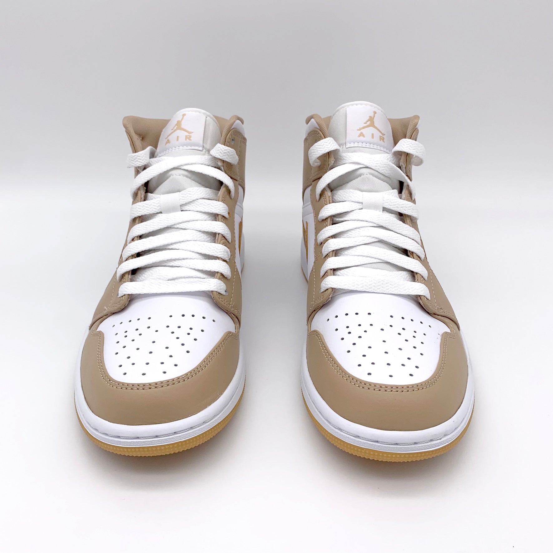 Jordan 1 Mid Tan Gum – Rückansicht | MW Sneakergoods
