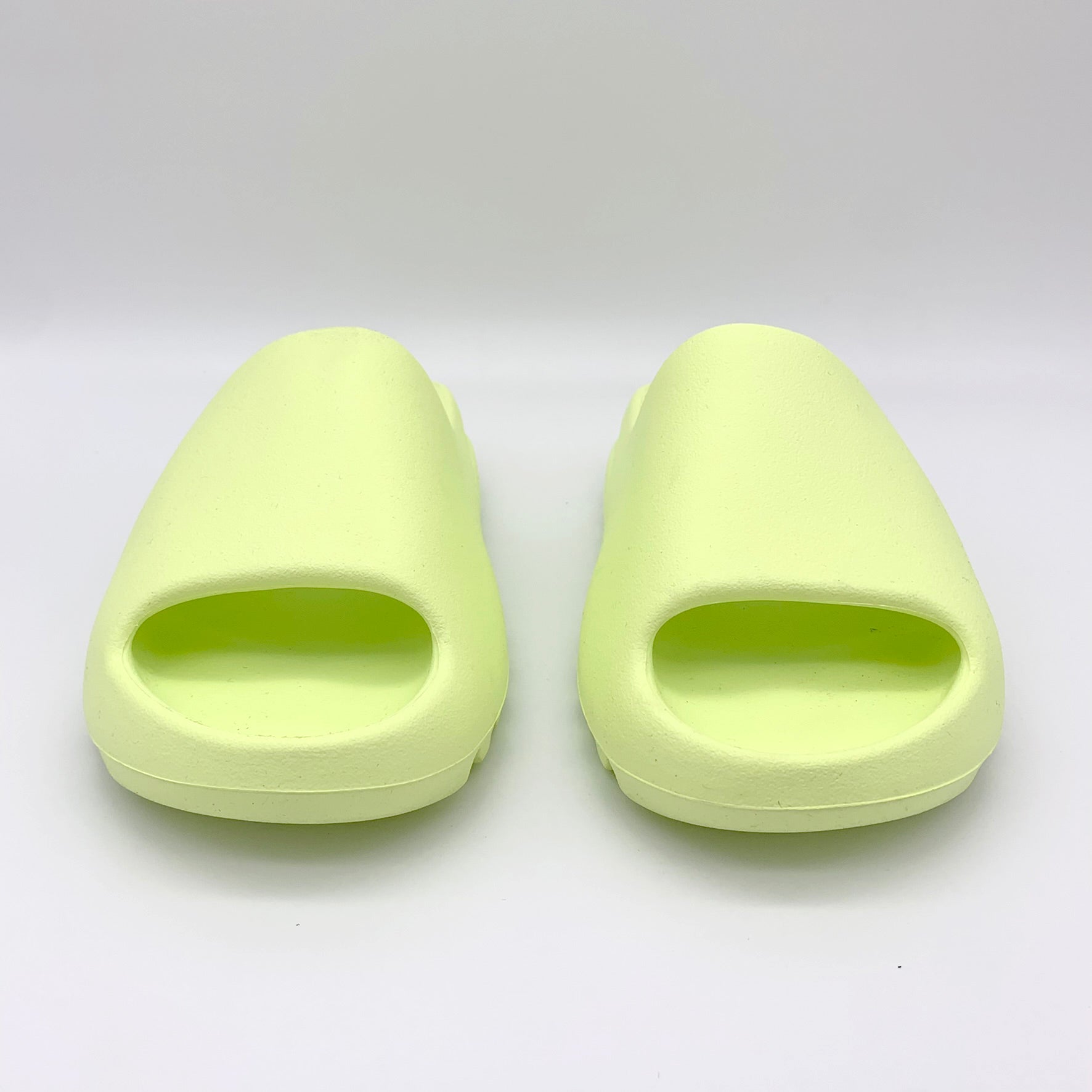 Adidas Yeezy Slide Glow Green – Rückansicht | MW Sneakergoods