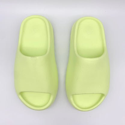 Adidas Yeezy Slide Glow Green – Detailansicht | MW Sneakergoods