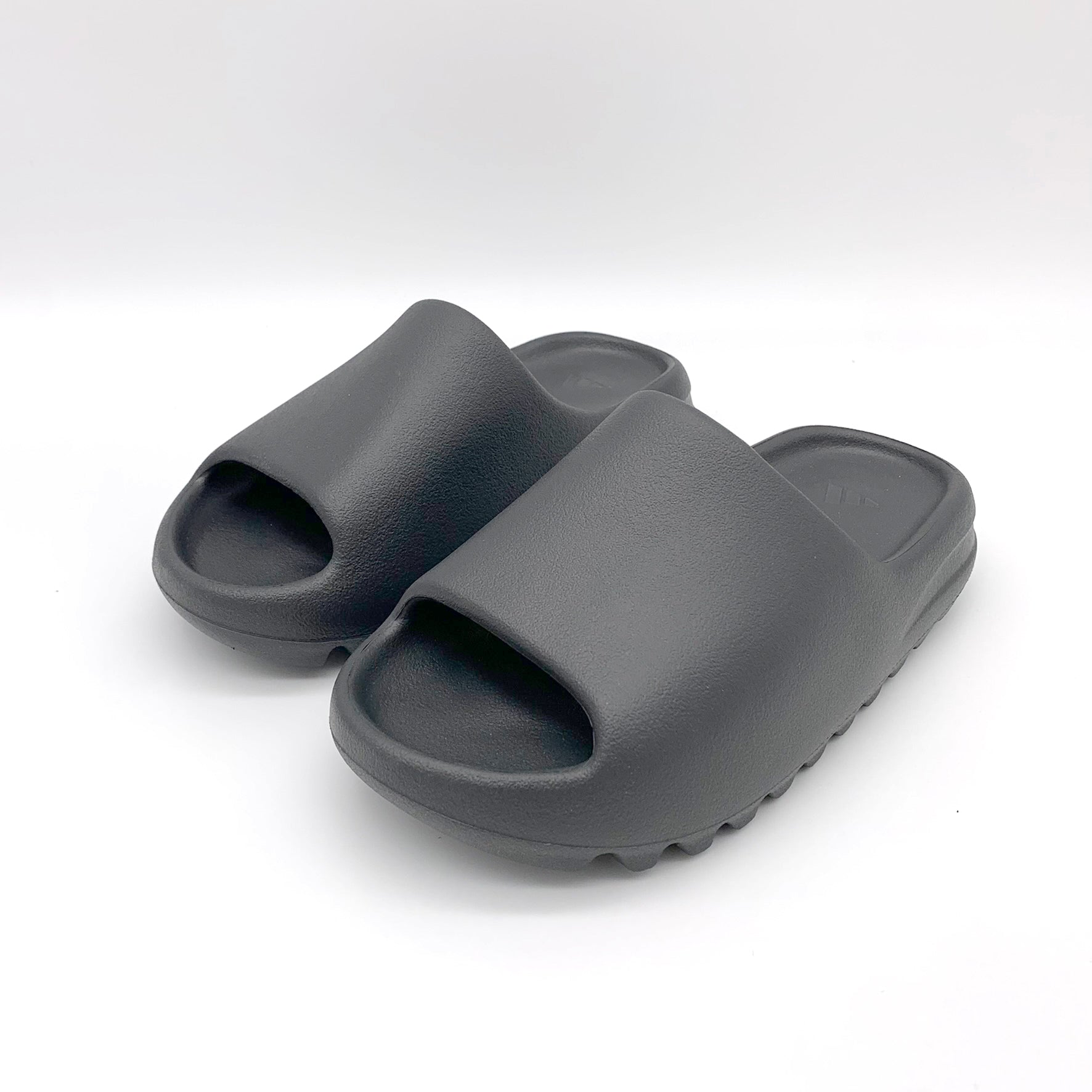 Adidas Yeezy Slide Onyx – Ansicht 1 | MW Sneakergoods